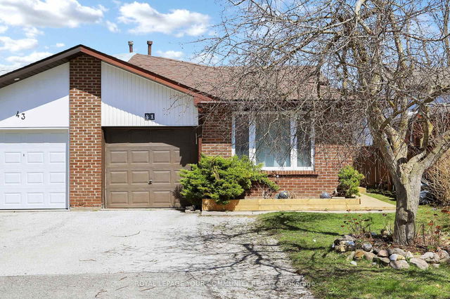 41 Maplehurst Crescent