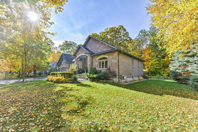 2 Hilltop Court