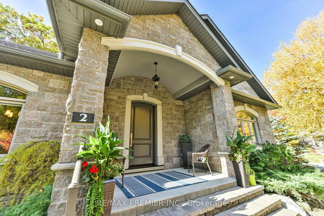 2 Hilltop Court