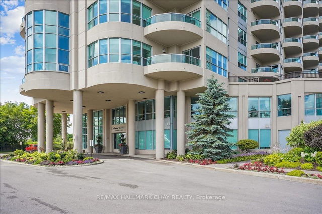 1209 - 2 Toronto Street