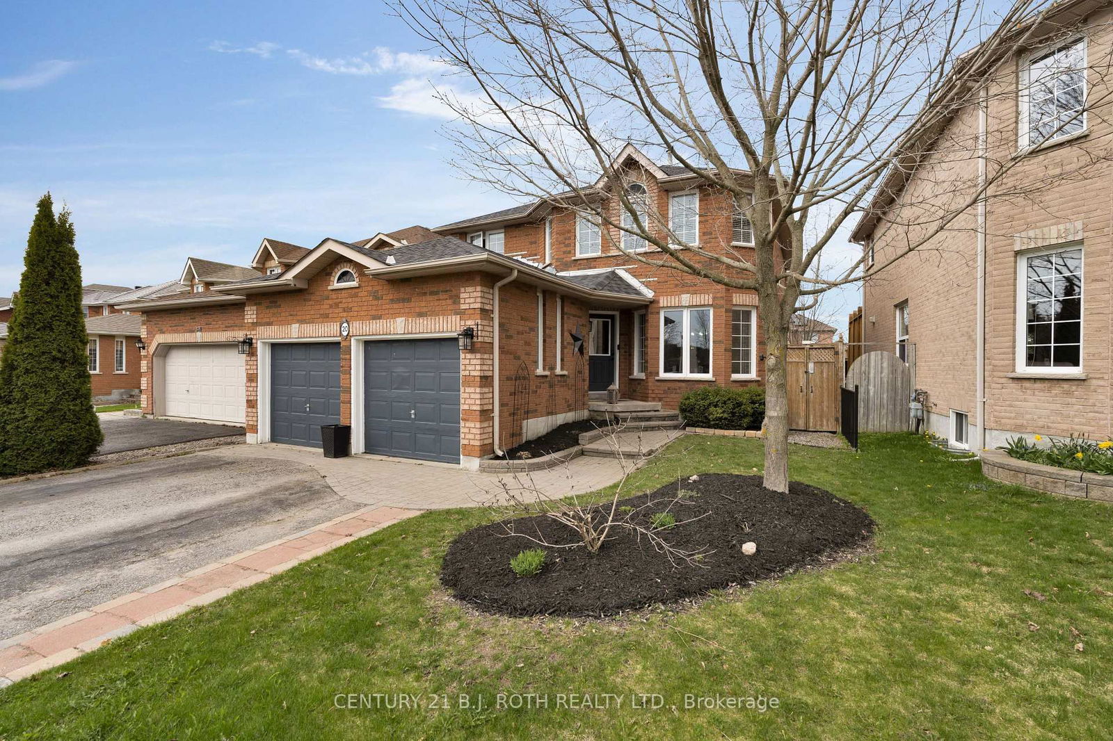 Detached House for sale at 20 Bear Creek Drive, Barrie, Holly, L4N 9M6 - MLS: S12117103