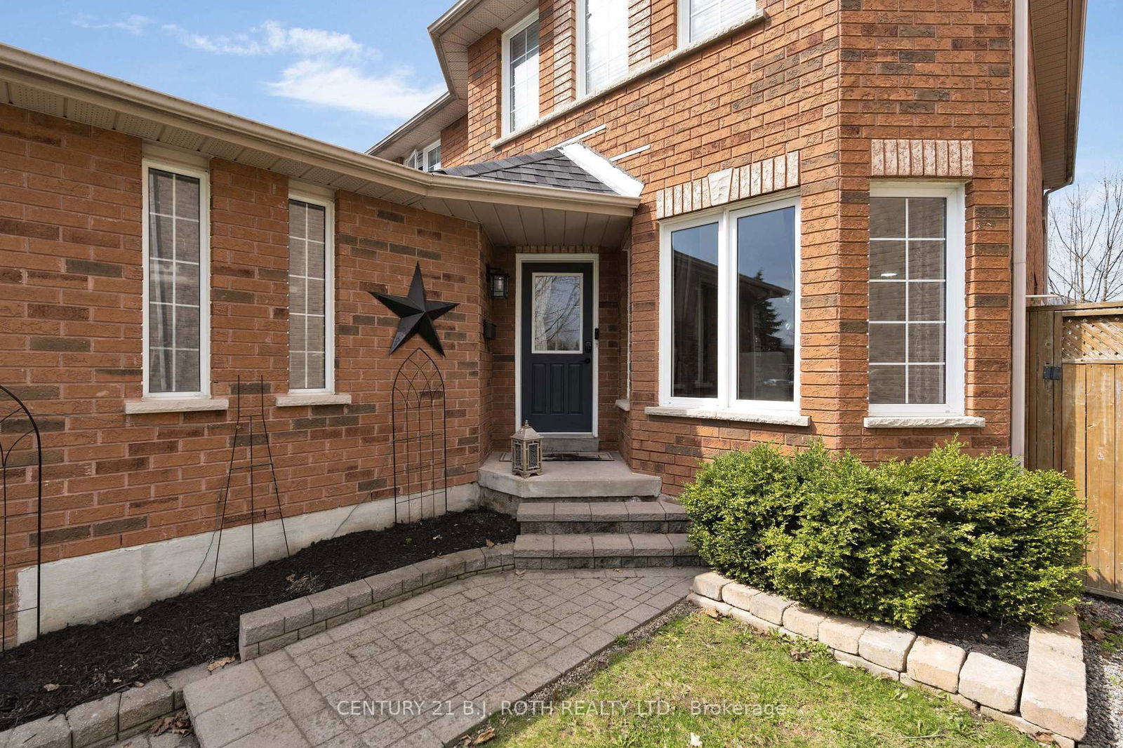 Detached House for sale at 20 Bear Creek Drive, Barrie, Holly, L4N 9M6 - MLS: S12117103
