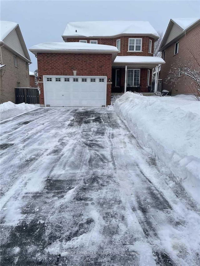 Upper - 22 Mckenzie Crescent