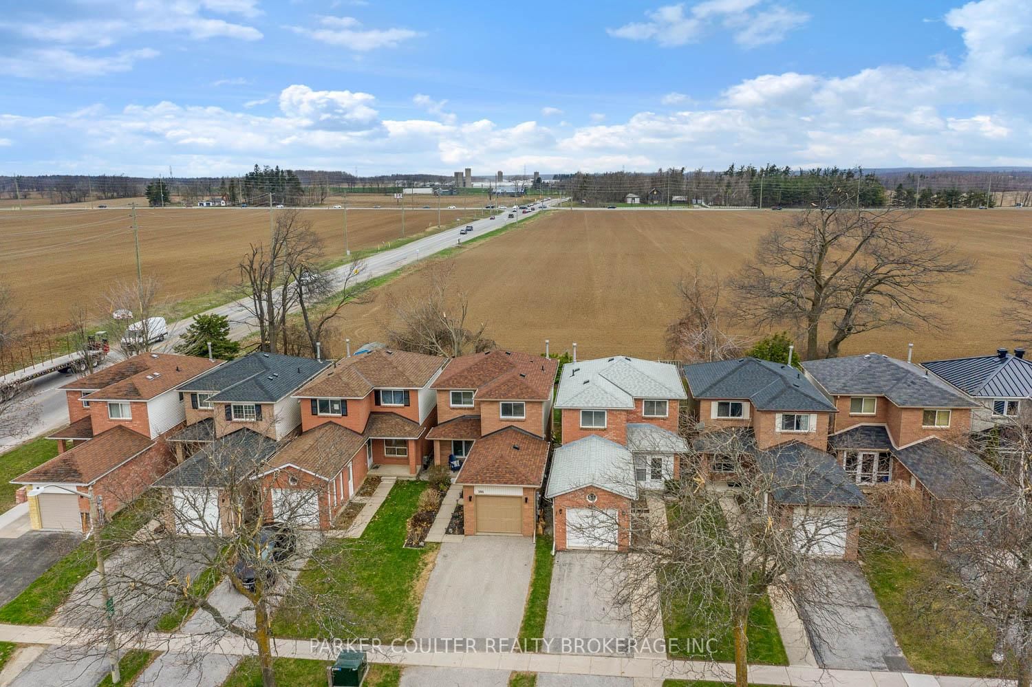 Detached House for sale at 386 Livingstone Street, Barrie, Northwest, L4N 7M9 - MLS: S12118077