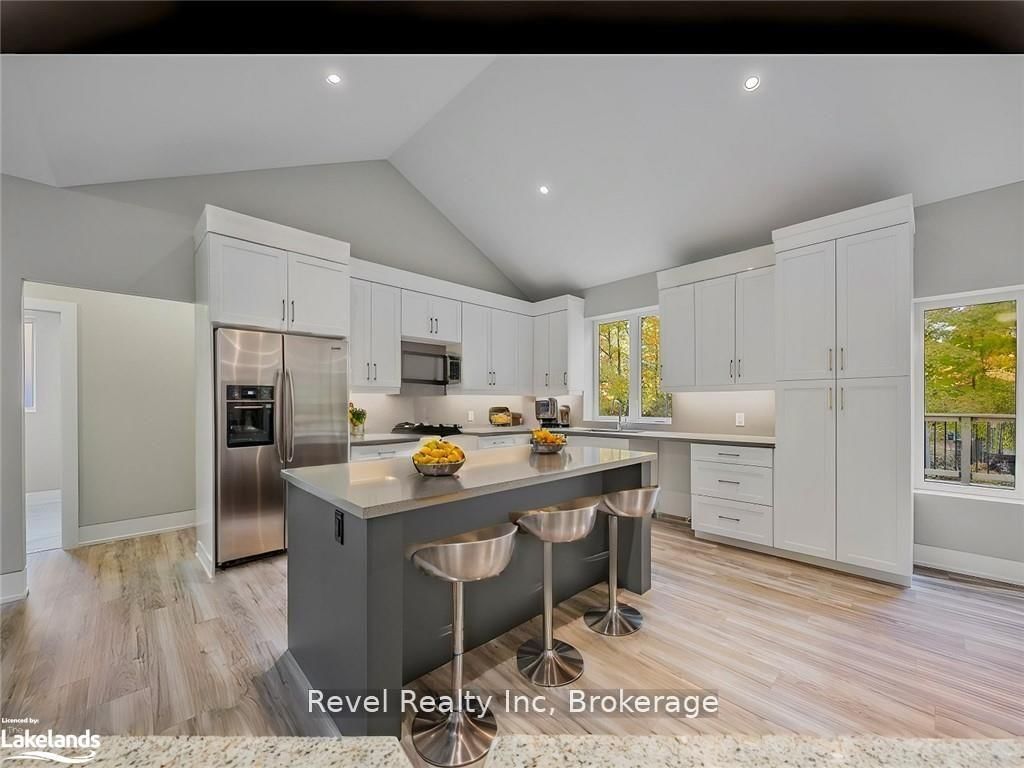 Detached House for sale at 5 OAKWOOD Avenue, Tiny, Rural Tiny, L9M 0J2 - MLS: S12118909