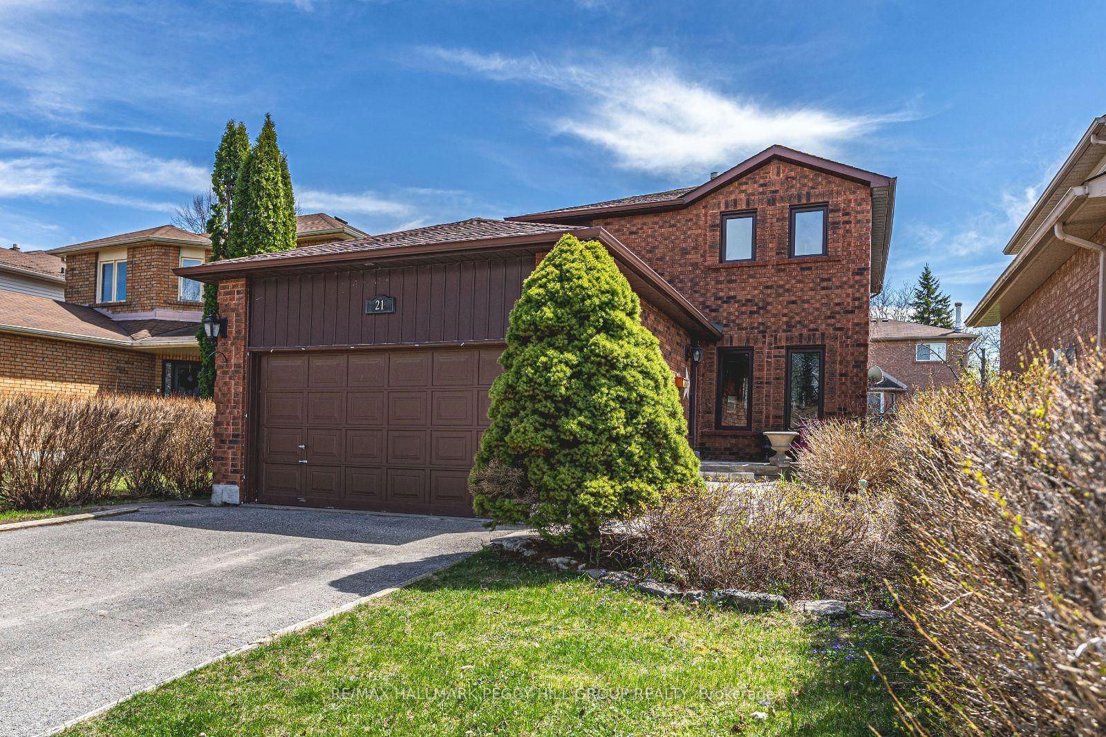 Detached House for sale at 21 Cuthbert Street, Barrie, Ardagh, L4N 6X8 - MLS: S12119632