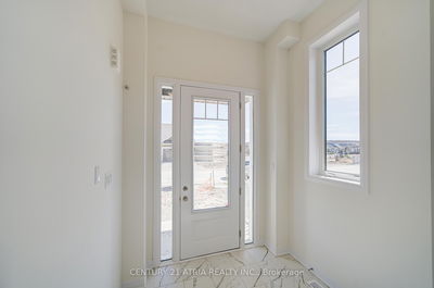 564 Hudson Cres, Midland - Midland image-0-4
