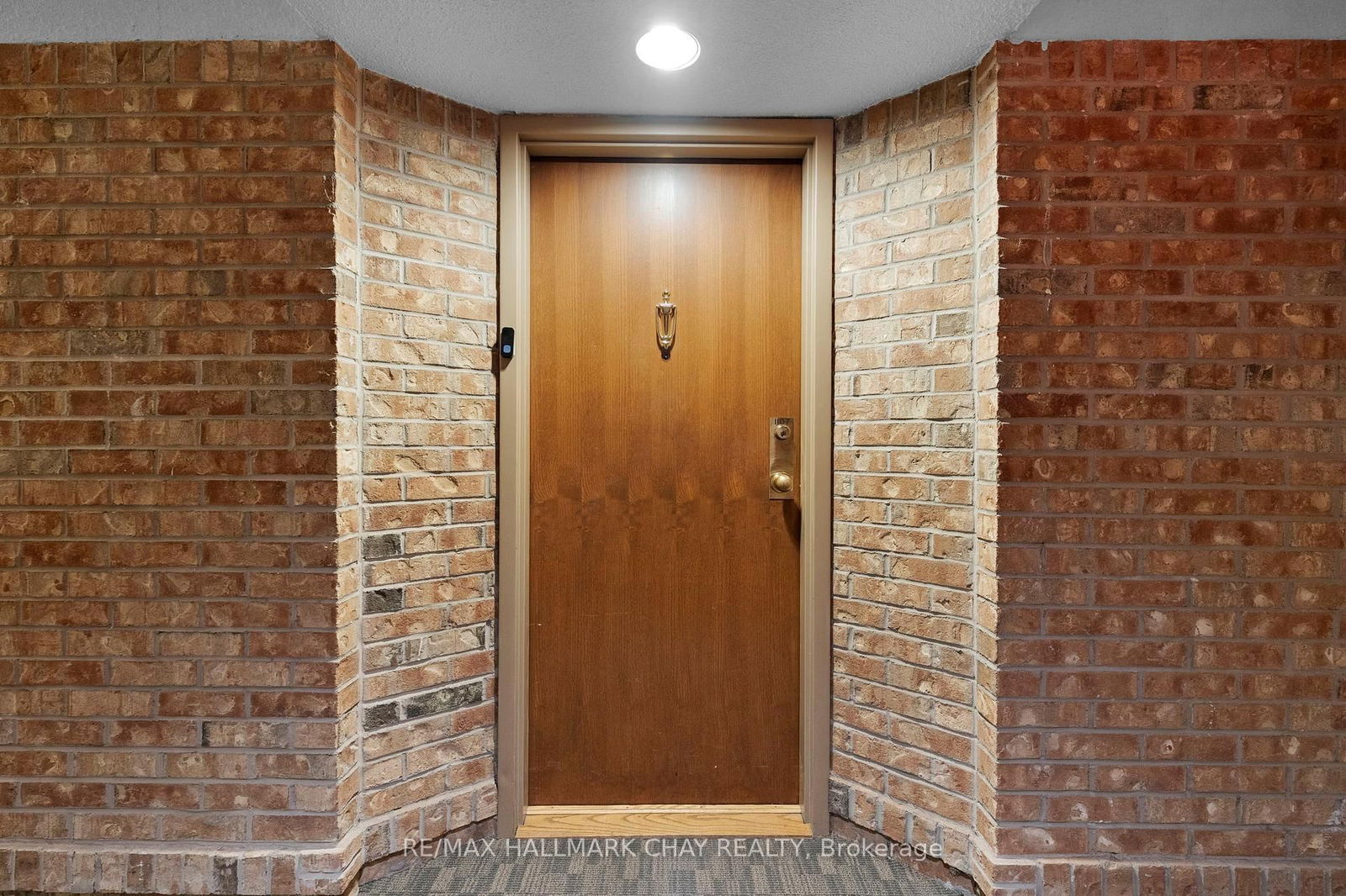 Condo for sale at 1107-181 Collier Street, Barrie, North Shore, L4M 5L6 - MLS: S12121950