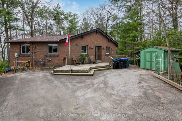 1246 Tiny Beaches Road
