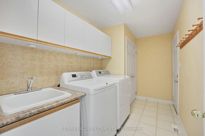 72 Columbia Rd, Barrie - Holly image-0-4