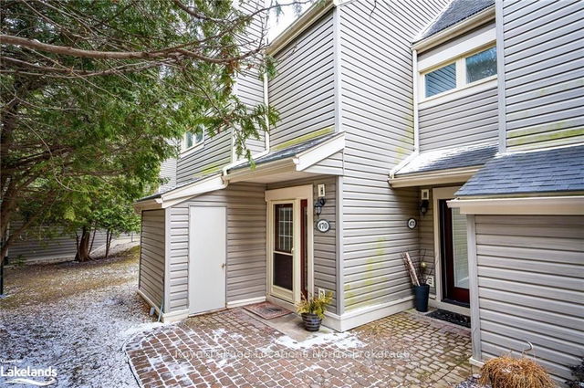 470 Oxbow Crescent