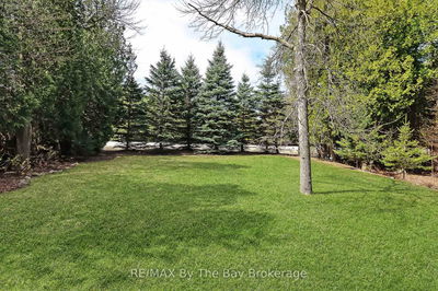 9 Ventnor Cres, Wasaga Beach - Wasaga Beach image-0-2