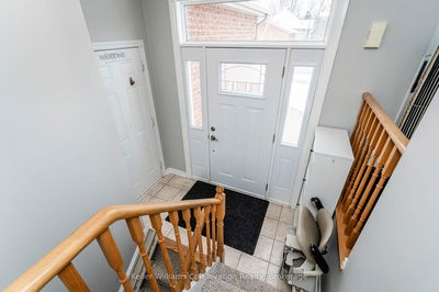 915 Ottawa St, Midland - Midland image-0-3