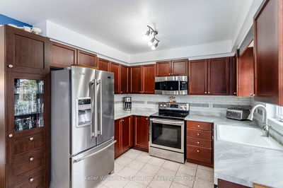 915 Ottawa St, Midland - Midland image-0-4