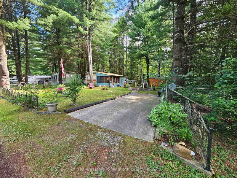 Unit 92 — 5216 County 90 Rd, Springwater - Rural Springwater image-0-0