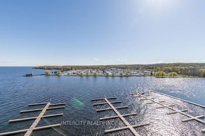Unit 4 — 725 Aberdeen Blvd, Midland - Midland image-0-2