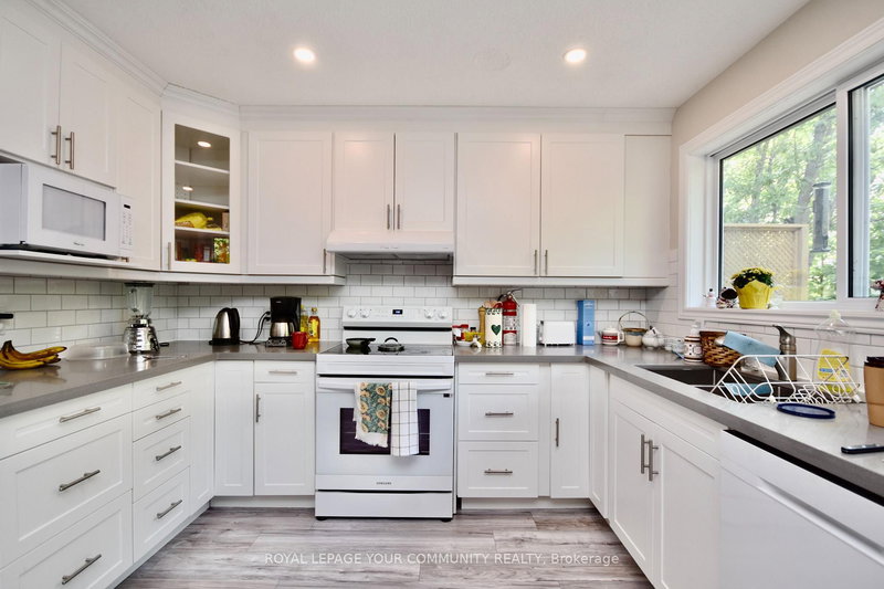 246 Mississauga St W, Orillia, L3V 3B5 | Image 3