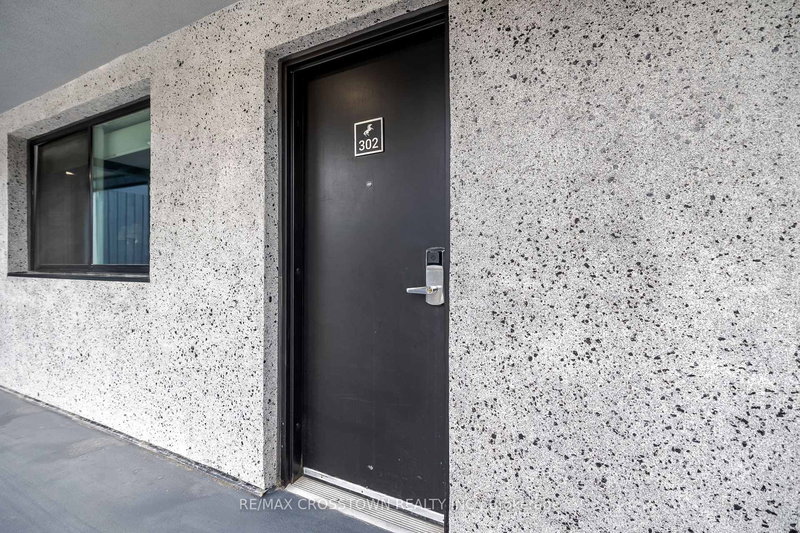 302 - 80 HORSESHOE Blvd, Oro-Medonte, L4M 4Y8 | Image 3