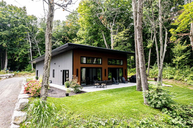 1584 Champlain Road