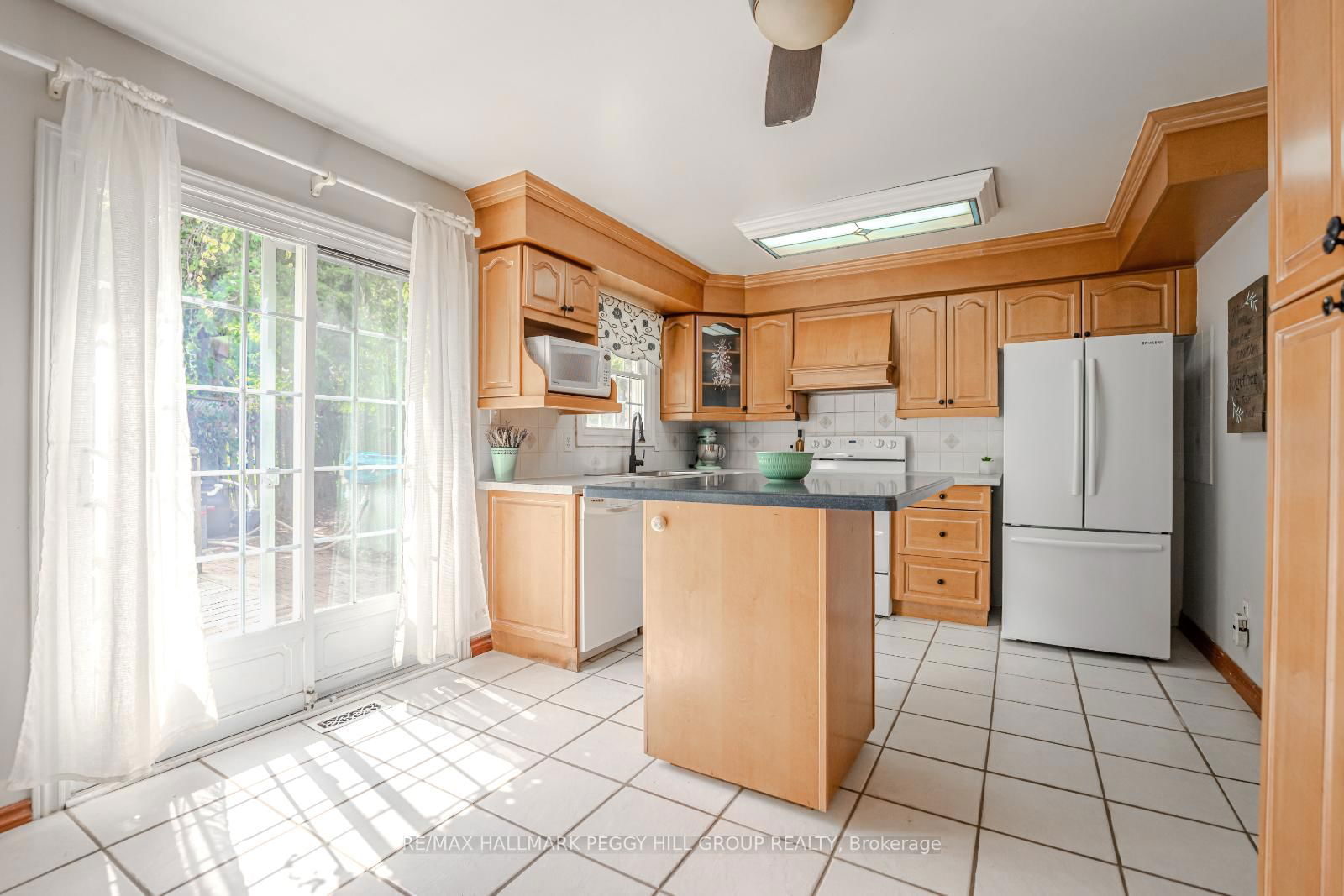 Detached House for sale at 9 Oriole Court, Barrie, Cundles East, L4M 5N1 - MLS: S12127713
