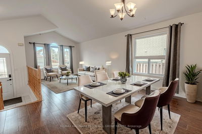 70 Hurst Dr, Barrie - Bayshore image-0-2