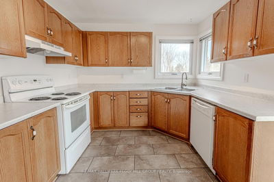 70 Hurst Dr, Barrie - Bayshore image-0-3