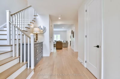 61 Muirfield Dr, Barrie - Holly image-0-2