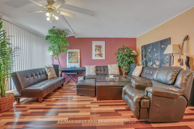 32 59th Street