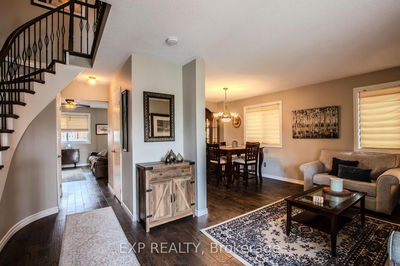 228 Mapleton Ave, Barrie - Holly image-0-2