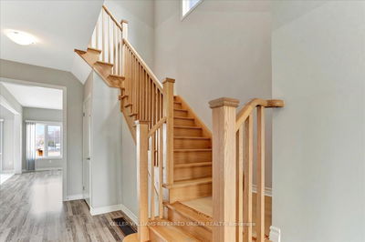 210 Prescott Dr, Clearview - Stayner image-0-4