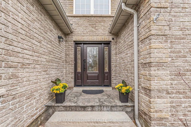 24 Windsor Crescent