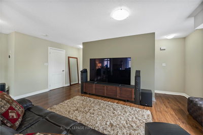 Unit 7 — 408 Veterans Dr, Barrie - Holly image-0-4