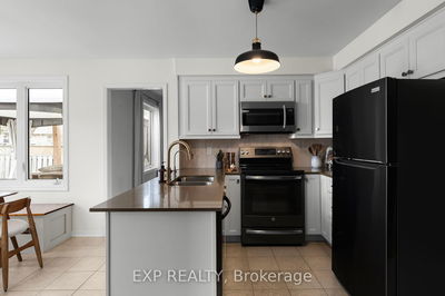 255 Hickling Tr, Barrie - Grove East image-0-3