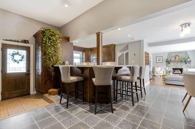 31 Lawrence Ave, Springwater - Minesing image-0-3