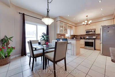 11 Springwood Crt, Barrie - Ardagh image-0-3
