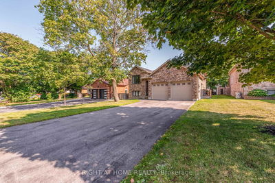 11 Ottaway Ave, Barrie - Wellington image-0-2
