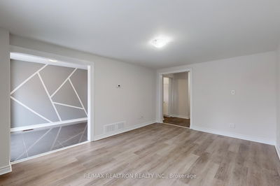 65 Barrett Cres, Barrie - Letitia Heights image-0-3