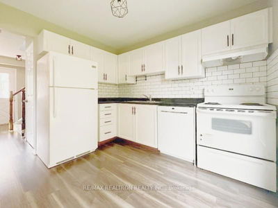 39 Copeman Cres, Barrie - Painswick North image-0-3