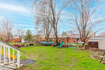 52 Highcroft Rd, Barrie - Allandale Heights image-0-3