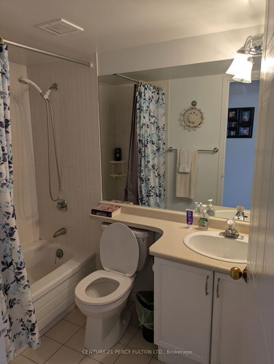 Unit 1004 — 75 Ellen St, Barrie - Lakeshore image-0-4
