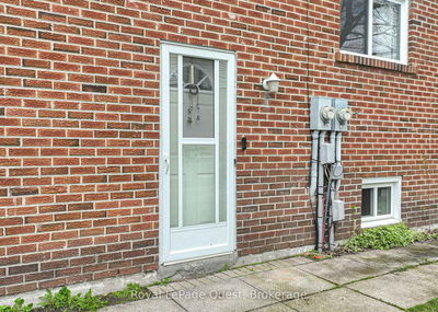 21 King's Crt, Orillia - Orillia image-0-2