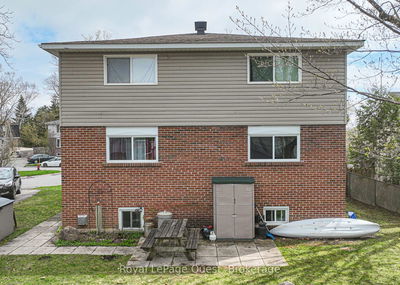 21 King's Crt, Orillia - Orillia image-0-3