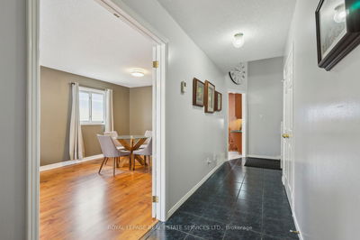 19 Engel Cres, Barrie - Letitia Heights image-0-3