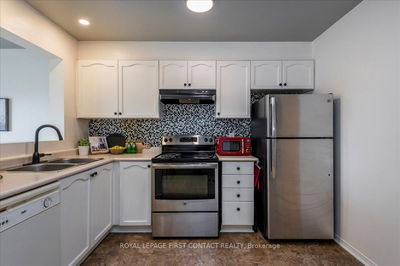 171 Southwinds Cres, Midland - Midland image-0-3