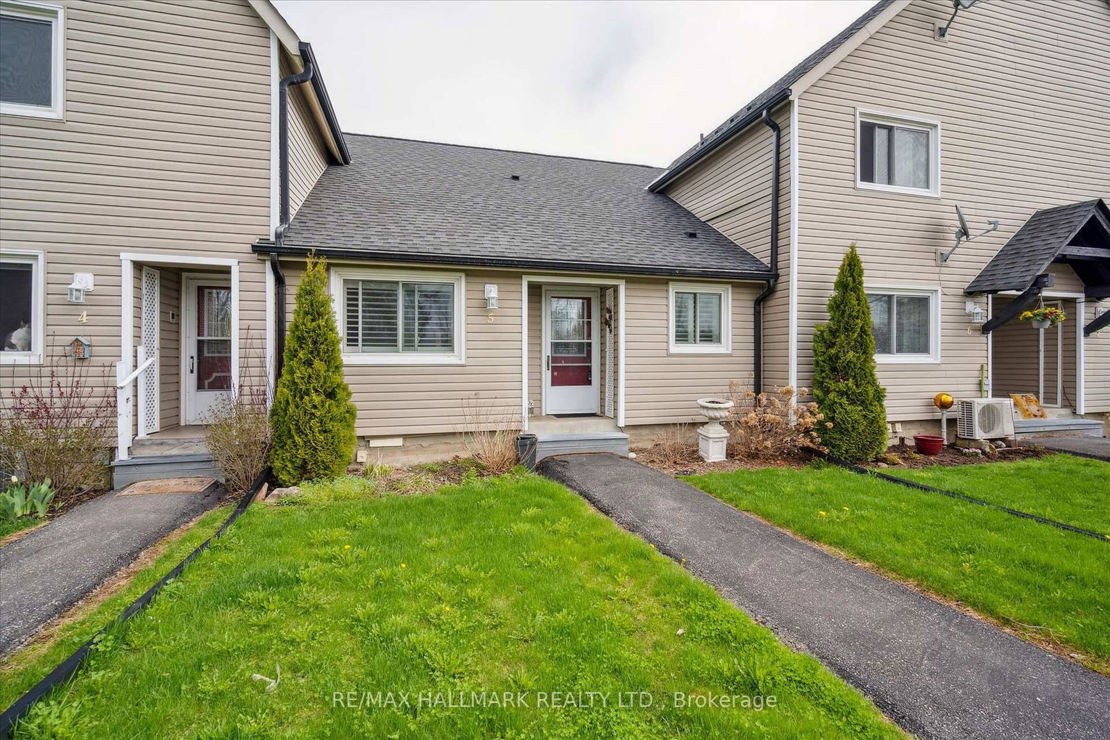 Townhouse for sale at 5-51 Laguna Pkwy, Ramara, Brechin, L0K 1B0 - MLS: S12133071