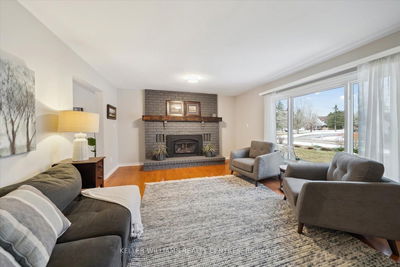 2 Elm Crt, Oro-Medonte - Rural Oro-Medonte image-0-4