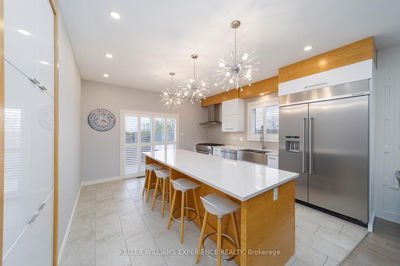 41 THRUSHWOOD Dr, Barrie - Holly image-0-4