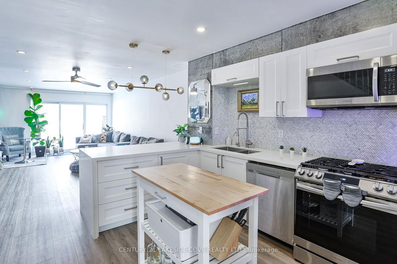 Unit 19 — 4 Paradise Blvd, Ramara - Rural Ramara image-0-0