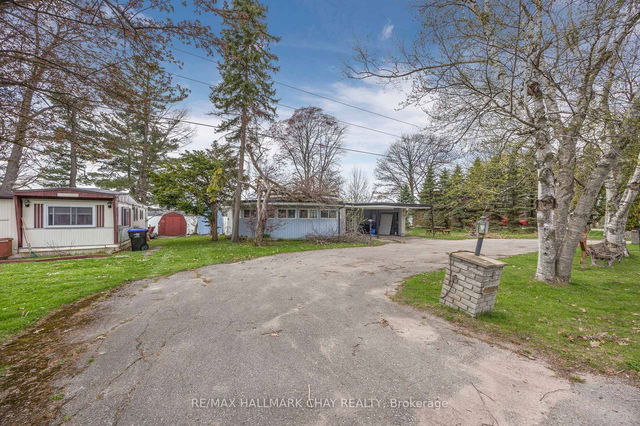 4 Lakeshore Road