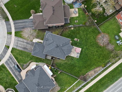 32 Prince George Cres, Barrie - Innis-Shore image-0-3